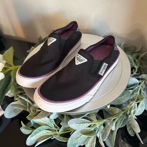 Woman's Sneakers & Athletic Shoes Columbia Slack Water PFG Size 7 Black